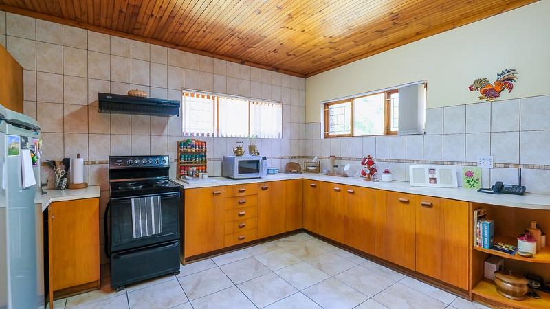 5 Bedroom Property for Sale in Heather Park Western Cape